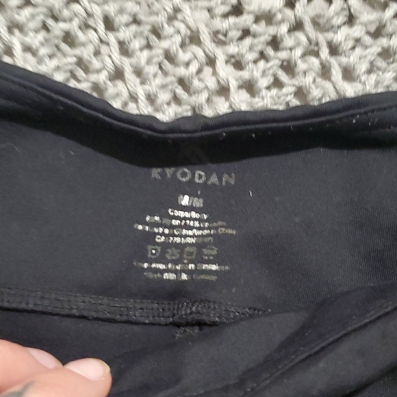 Black Leggings 💪 - Picture 4 of 4